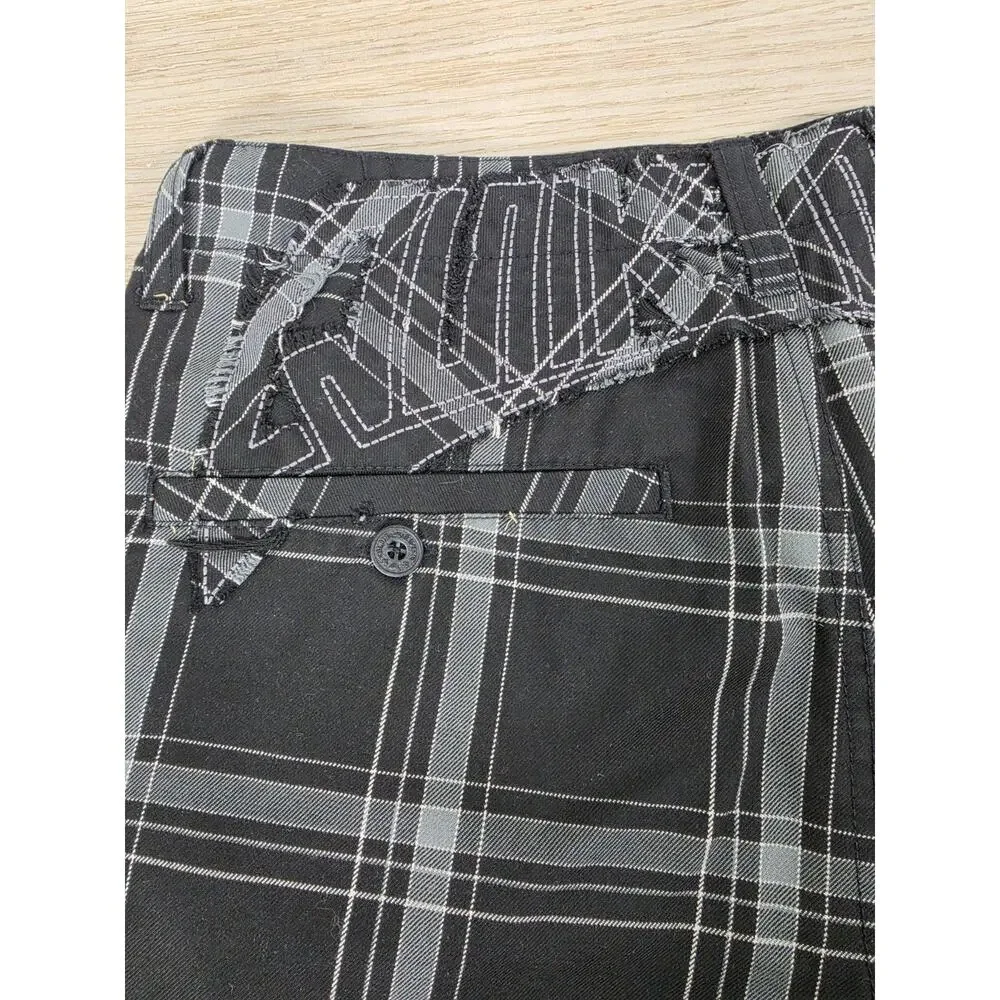 Y2K Quiksilver Men’s Black/Gray Plaid Chino Shorts Flat Pockets Applied Logo 34